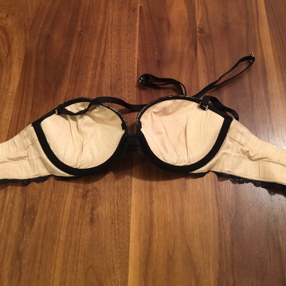 Victoria's Secret Biofit Strapless Bra - Picture 3 of 3